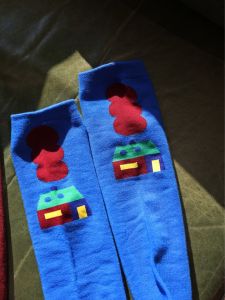 ถุงเท้าเด็กลายการ์ตูนสไตล์เกาหลีใหม่ ถุงเท้าลาย Graffiti แบบตรง ถุงเท้าเด็กชายและเด็กหญิง ถุงเท้าผ้าฝ้ายนุ่มสบาย