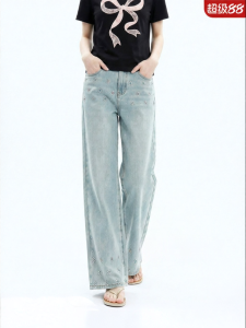 Juicy Couture | Floral Embellished Straight Washed Vintage Jeans