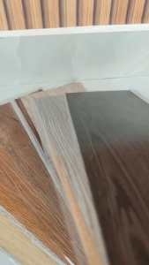 20 tấm lót Sàn Giả vân Gỗ Keo Sẵn Kích Thước 45x15cm dễ thi công tiện lợi