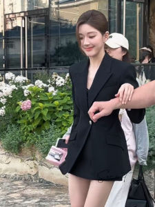 DANTING | Waist-accentuating and Slim-fit Ladies Suit Jacket Work-appropriate Sophisticated Simple Style