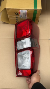 ĐÈN PHANH/ ĐÈN HẬU ISUZU DMAX CÓ LED ĐỜI 2022-2024 ĐỎ TƯƠI.HÀNG DEPPO