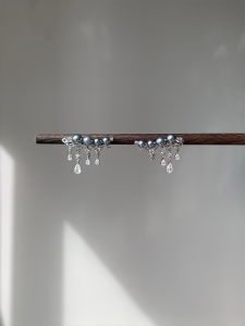 Grey Pearl Drop Earrings Luxury Minimalist High-End Sensation Womens No Piercing Versatile Ear Jewelry Decorative Beauty