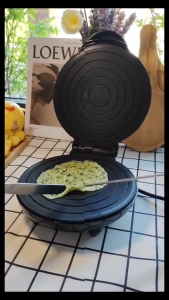 (สีใหม่)FRY KING FR-C11 เครื่องทำขนมทองม้วน ไฟฟ้า800W แผ่นพิมพ์เคลือบ Non-Stick ขนมไม่ติดพิมพ์