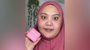 Makeup Foundation Compact Powder Magic Pinky Bedak Muka Haus Cosmetics
