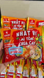 Thùng 30 Gói Mì Nhất Vị Tôm Chua Cay Vifon 80g