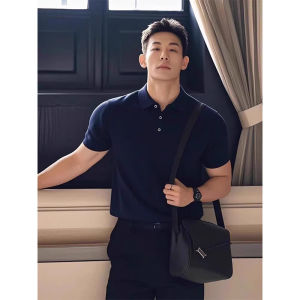 เสื้อโปโลแขนสั้นผู้ชายสไตล์ย้อนยุคสไตล์อเมริกัน ทรงหลวม ผ้าฝ้ายระบายอากาศได้ดี ความยาวปกติ