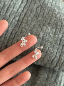 S925 Silver Butterfly Knot Ear Cuff Womens Sweet Bent Hook Ear Drop for Pierced Ears High-End Sensation Screw Earrings Jewelry