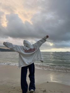 Trendy Letter Print Hooded Open Cardigan Womens Lightweight Loose Fit Spring Autumn Outerwear in off White And Grey