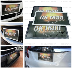 ป้ายทะเบียน กันน้ำ พลาสิก ขอบเล็ก กรอบป้ายทะเบียนรถยนต์ กันน้ำ ราคาต่อคู่ ยาว35 cm กว้าง 16cm ใส่ได้ทุกรุ่น มีสีขาว สีดำ กับ ลายเคฟล่า