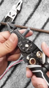 Tang Pemotong Kabel Multifungsi 8in1 Tang Tukang Listrik Tang Pengupasan Kabel Tang Stipper - 6685