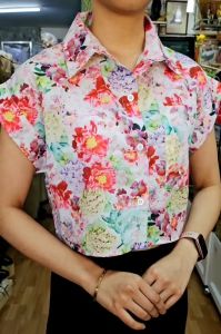 เสื้อครอป เสื้อสงกรานต์ เสื้อลายดอกสุดคิ้ว