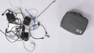 Túi phụ kiện công nghệ đựng pin sạc dự phòng điện thoại cáp tai nghe có quai cầm ( 28x21x9 Cao Cấp)