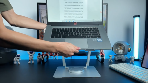 Giá đỡ laptop macbook hợp kim nhôm cao cấp chắc chắn E17S nặng 1.9kg dùng các máy to nặng thoải mái. Chỉnh độ cao xoay 360 độ tiện lợi.