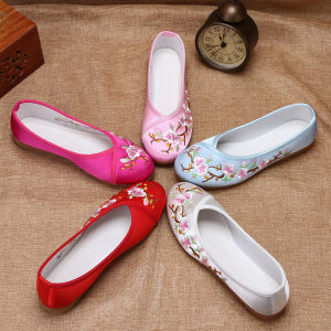 Embroidered Flats Soft Lace Up Round Toe Silk Chinese Style Shoes