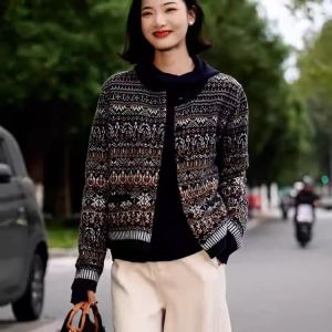 Retro Style Knitted Cashmere Open Cardigan Womens round Neck Loose Fit Sweater Outerwear Soft Texture Long Sleeve Fashionable