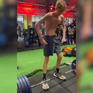 Mutant Mass Extreme 2500 - High-Calorie Muscle Mass Gainer Whey Protein for Extreme Hard Gainers 6-12-20 lbs - 1270 Calories, 46g Protein, 255g Carbs, 7.5g Fat - Ideal for Fast Metabolism and Busy Lifestyles