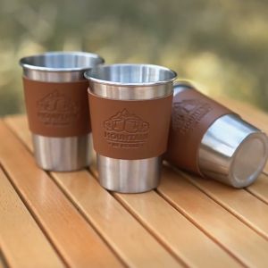 WINMAX Pu Leather Glass Bottle Leather Case ฝาครอบแก้วกาแฟกันลื่นหนาฉนวนกันความร้อนอุปกรณ์เสริมวินเทจสำหรับเดินป่าตั้งแคมป์