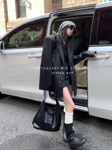 Pu ยาวเย็น เสื้อแจ็คเก็ตหนัง ผู้หญิง หลวม แผ่นรองไหล่พอดีรถจักรยานยนต์วินเทจ สไตล์ลำลอง ฤดูใบไม้ผลิ ฤดูใบไม้ร่วง เสื้อแจ๊กเก็ตแฟชั่น