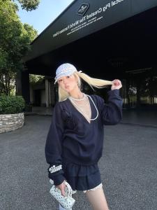 American Style 3D Flower Sweatshirt Set Womens Autumn Korean V-neck Long Sleeve Top Skirt Two-piece Set Fashionable Ensemble