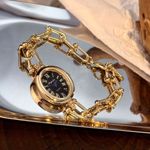 Chic Oval Mini-Bathtub Inspired Watch with Decorative Chain Band