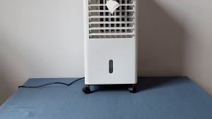 PENYEJUK RUANGAN AIR COOLER DENPOO AR 1107 Kapasitas 6 Liter 65 Watt