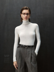 Seamless Slim Fit Long Sleeve Wool Knit Top