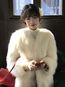 CHANGTONG | Elegant Stylish High-Quality Faux Fur Faux Leather Combo Female Jacket