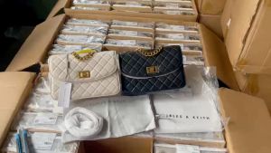 Túi Đeo Chéo C N K Trần Ô Chuẩn Hãng Check Cod Size 21cm (Auth Tuồn)