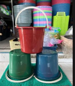 Ember warna uku 9 liter/ember sedang/ember pel