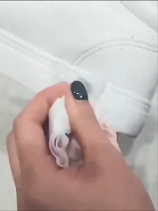 400Pcs Quick Wipes for Shoes White Shoe Cleaning Wipes Portable Travel Shoes Stain Removal Wipes White Shoe Fast Restoration Wet Wipes Disposable Sneakers Shoes Wipes