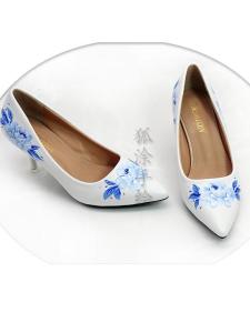 Hand-Painted Blue And White Cheongsam Pointed-Toe High Heels Soft Leather Surface Fashionable Retro Style mid Heel Single Shoes