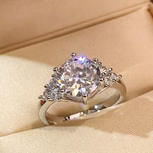MESU.ACC | Minimalist Luxurious Sparkling Round Diamond Ring