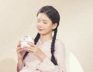 USB Mini nhà sương mù tạo độ ẩm phòng ngủ văn phòng Máy tạo độ ẩm để bàn xe nhỏ không gian cabin tạo độ ẩm