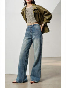 SUSHE | Vintage Fade Washed Low Rise Flare Jeans