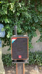 Loa xách tay kèm 2 micro không dây TK V2 bass 20 công nghệ mới bass đánh chắc chắn mic hút âm hút tiếng tốtloa vỏ gỗ thiết kết gọn nhẹ rất phù hợp cho mọi người