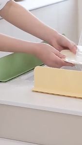 Masely Silicone Sink Baffle Splash Guard Kitchen Supplies Oil-Proof Water Baffle Easy Installation 1Pc