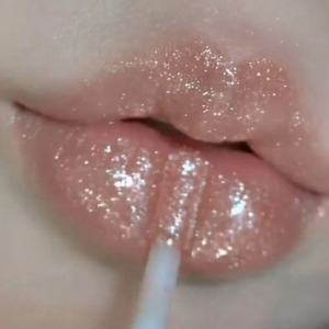 BLK Cosmetics | Sparkling Shimmer Moisturizing Lip Oil