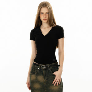 Áo Thun Tay Raglan Cổ V Ôm Body Mùa Hè Có Thêu