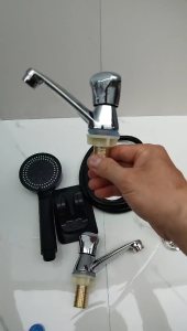 Vòi Lavabo Lạnh LFV-13BA Thiết Kế Độc Đáo Tay Cầm Hiện Đại Chất Liệu Hợp Kim Thau Xi Crom Niken Tĩnh Điện Bền Đẹp Dễ Sử Dụng Bảo Hành 1 Năm