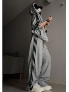 American High Street ผู้หญิง ชุดกีฬา ฤดูใบไม้ผลิ ฤดูใบไม้ร่วง ผ้าขนแกะ เรียงราย หนาขึ้น เสื้อฮู้ด กางเกงวอร์ม ลำลอง ชุดสองชิ้น BF อินเทรนด์