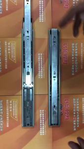 Ray Trượt Bóng Bi Tự Đẩy Ra