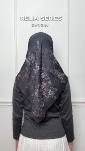 Seradia Hijab Segi Empat Relia Scarf - Timeless Collection