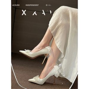 เรียบหรู สีขาว รองเท้าแต่งงานประดับดอกไม้มุกรองเท้าส้นสูง หนัง รุ่นเจ้าหญิง งานเต้นรำ ชุดราตรี รองเท้าแฟชั่นแบบสวม