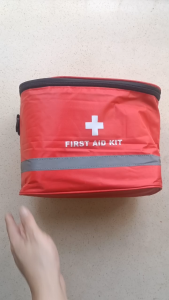 รับประกัน 5 ปี เครื่องวัดความดันอัตโนมัติ OMRON HEM-900 ใช้งานง่าย เหมาะสำหรับคลินิกและโรงพยาบาลขนาดเล็กหรือใหญ่ ของขวัญ กระเป๋าปฐมพยาบาล ถ่าน AA 4