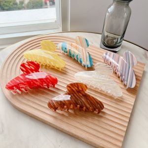 Large Size Creative Textured Shark Hair Clip Stylish Hairdo Hair Accessories Versatile Hair Grabber Korean Style Fresh out