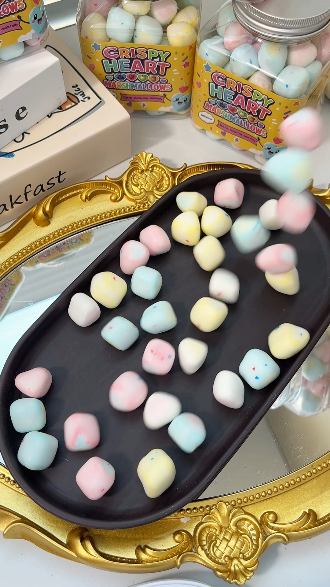 Crispy Marshmallows Jar 188g Assorted Four Flavor Blueberry Strawberry Apple Pineapple Sweet Snack
