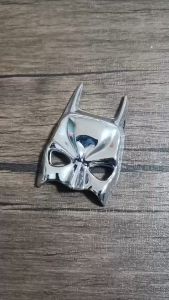 ส่งจากกรุงเทพ โลโก้ ชิ้นงานโลหะ ขนาด 4.5x6.5 Cm 1อัน หน้ากาก แบทแมน BATMAN สีเงิน
