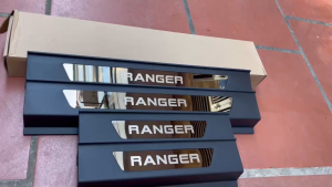 [Bộ 4  Cái] Ốp Bậc Cửa Nẹp Bước Chân Ford Ranger 2023 - 2025 – Chất Liệu Nhựa ABS Chống Trầy Xước