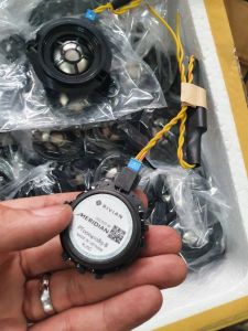 1 cặp loa chép trắng từ neo mũi nhôm cực hay. Giá 2 cái