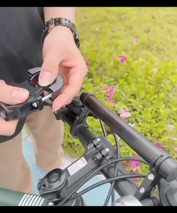 Phone Holder 1 Set Lengkap Dudukan Ponsel Motor Dengan Payung Tahan Percikan Air Hujan Penahan Silau Panas Matahari Klip Ponsel Dudukan Stang / Spion Sepeda Motor Listrik Scooter Stoller untuk Smartphone HandPhone GPS 360 Rotatable Umbrellla Sunshade